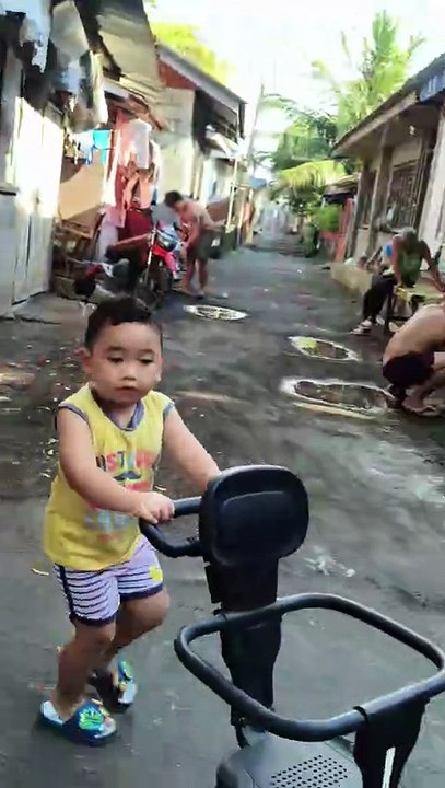 Nagstroller sa gawas si Isaiah