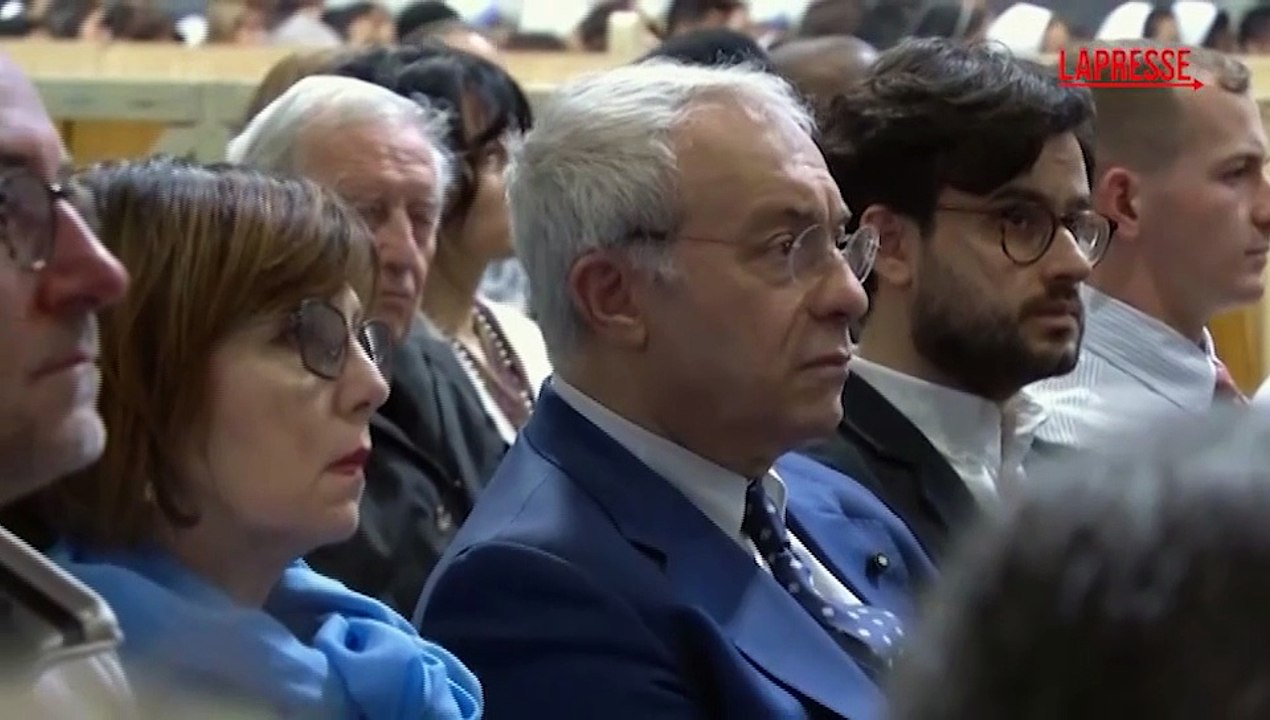 Pasqua, nel Gioved? Santo il Papa compie il gesto della Lavanda dei piedi