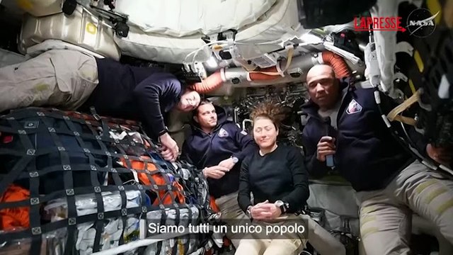 Artemis II, gli astronauti diretti verso la Luna: Da quass? siete bellissimi e tutti uguali