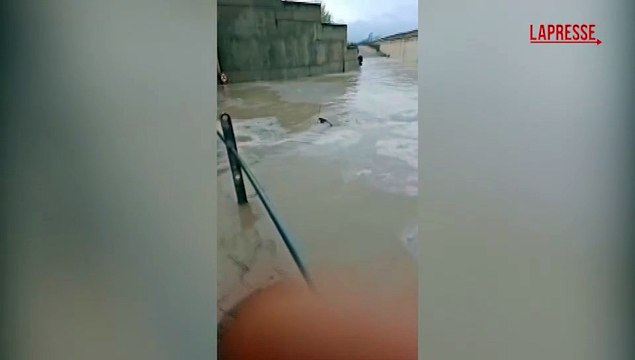 Maltempo, straripa il Cervaro nel Foggiano: salvato uomo intrappolato in auto