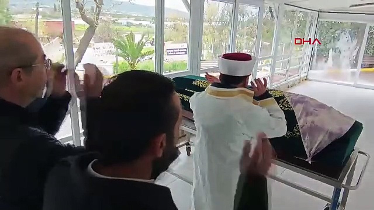 Mehmet Ali Erbil'in annesi vefat etti! Cenaze törenine katılmadı