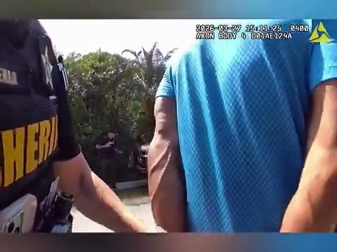 Polícia divulga imagens da prisão de Tiger Woods após acidente