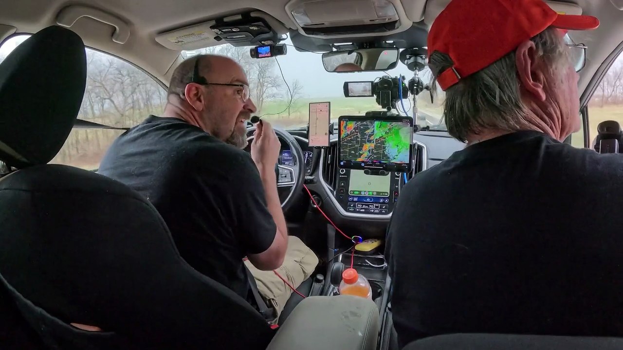 Tornado spins across rural Kalona, Iowa