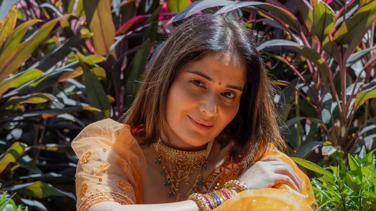 गोविंदा की भांजी और टीवी एक्ट्रेस  आरती सिंह ने सुनाया बचपन का खौफनाक सच