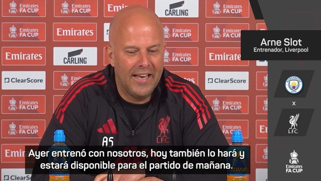 Slot elogia al increíble Salah antes de que se marche del Liverpool