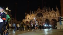 Il fascino di correre a Venezia di notte: 52 ponti con la Venice Night Trail