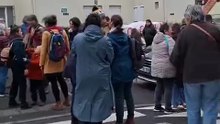 Rassemblement devant l'Inspection d'éducation nationale à Châteaubriant