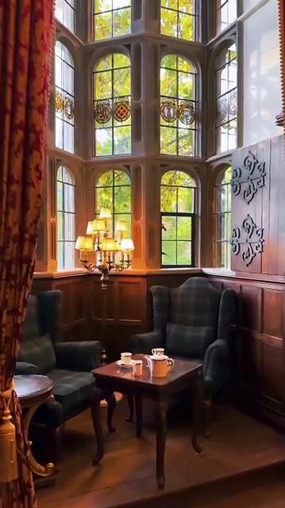 📍 Thornbury Castle Hotel, Bristol, England