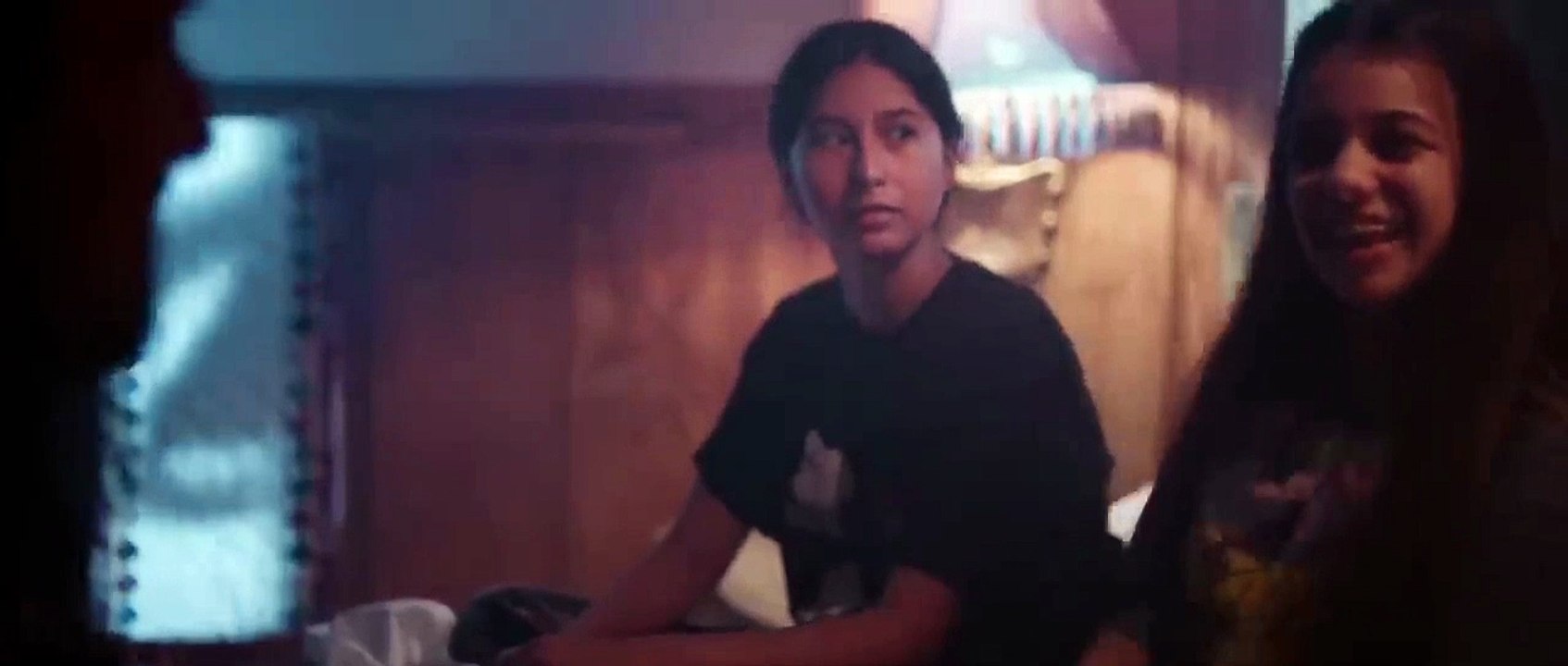 DON’T LET IT IN  Terrifying Horror SHM