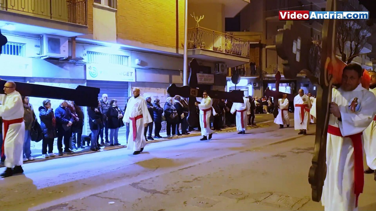 Andria, il video della Processione dei Misteri del Venerdì Santo 2026 - da via Duca di Genova