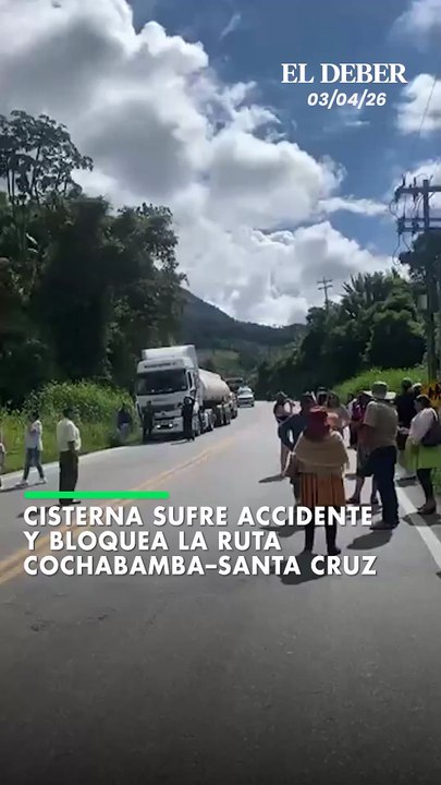 Cisterna sufre accidente y bloquea la ruta Cochabamba–Santa Cruz