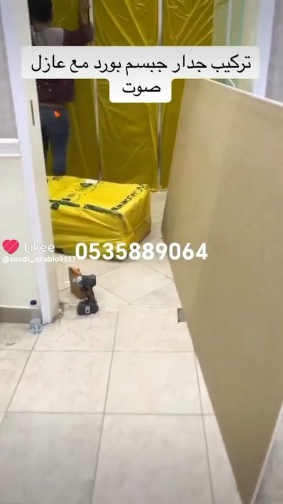 1000042083