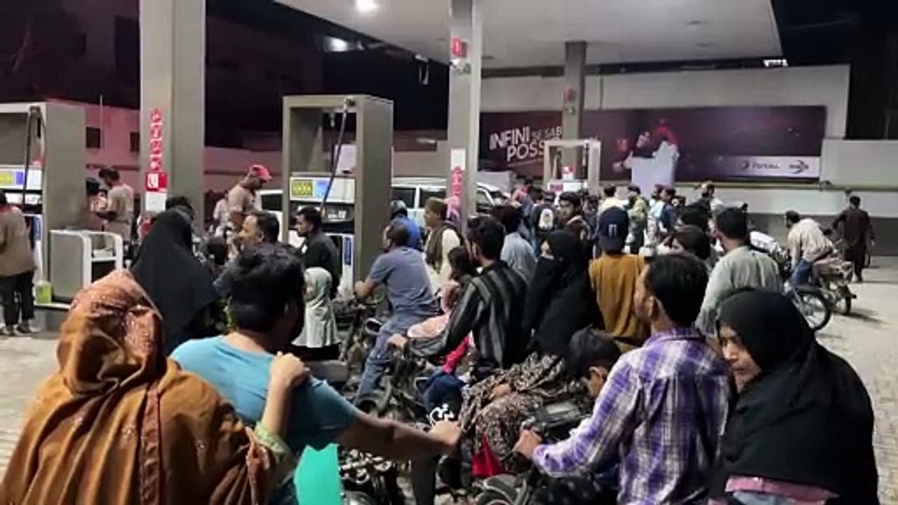 Pakistanis 'crushed' by fuel price hikes amid Middle East conflict
