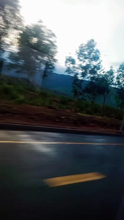 Main niklaaa gadi ly k raaasty mein ik mor Aya ❤️❤️❤️❤️❤️ Udit Narayan song ❤️❤️