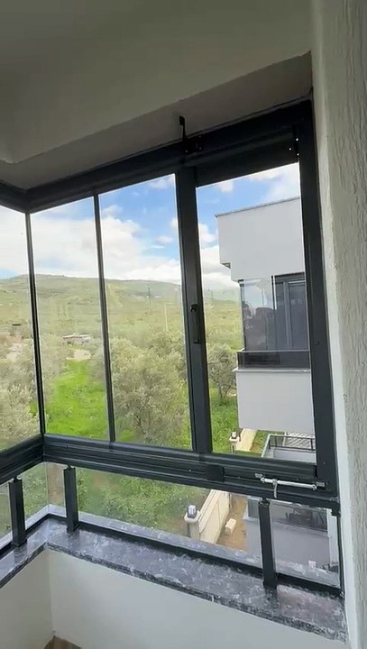 Tepe Cam Balkon Sistemleri . Gemlik