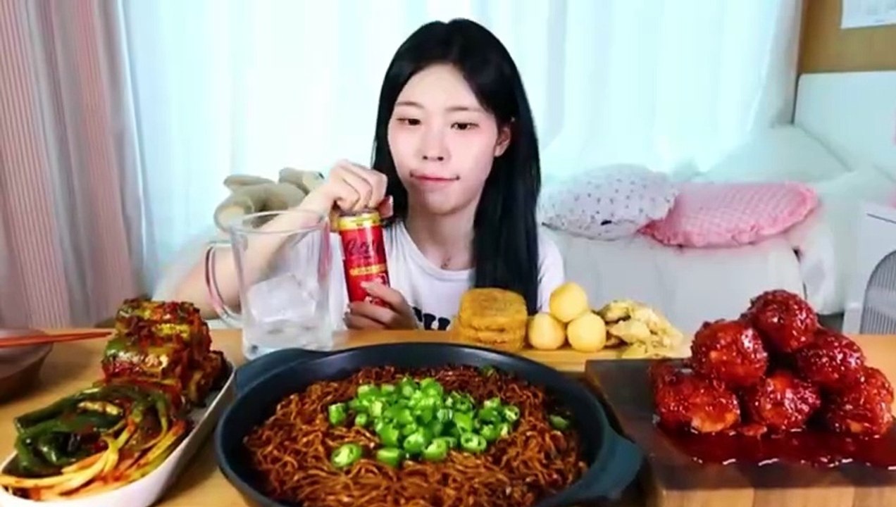 ASMR MUKBANG| Spicy Chili Black bean noodles, Chilly Seasoned Chicken, Green onion Kimchi