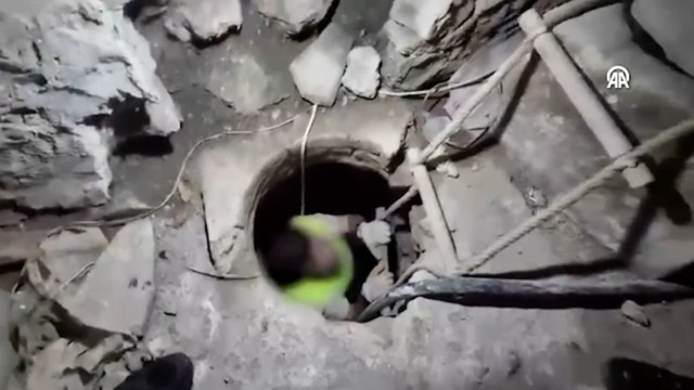 Fatih'te sit alanında kaçak kazı yapan 3 şüpheli suçüstü yakalandı