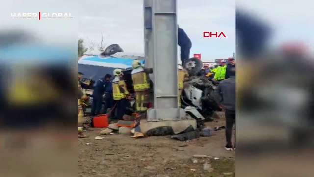 Ankara'da özel halk otobüsü üst geçide çarptı: 4 ölü