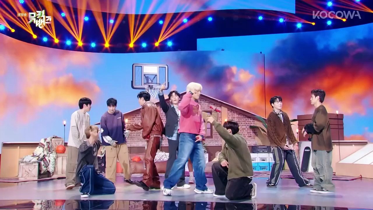 AB6IX BOTTOMS UP Music Bank EP1283 KOCOWA+