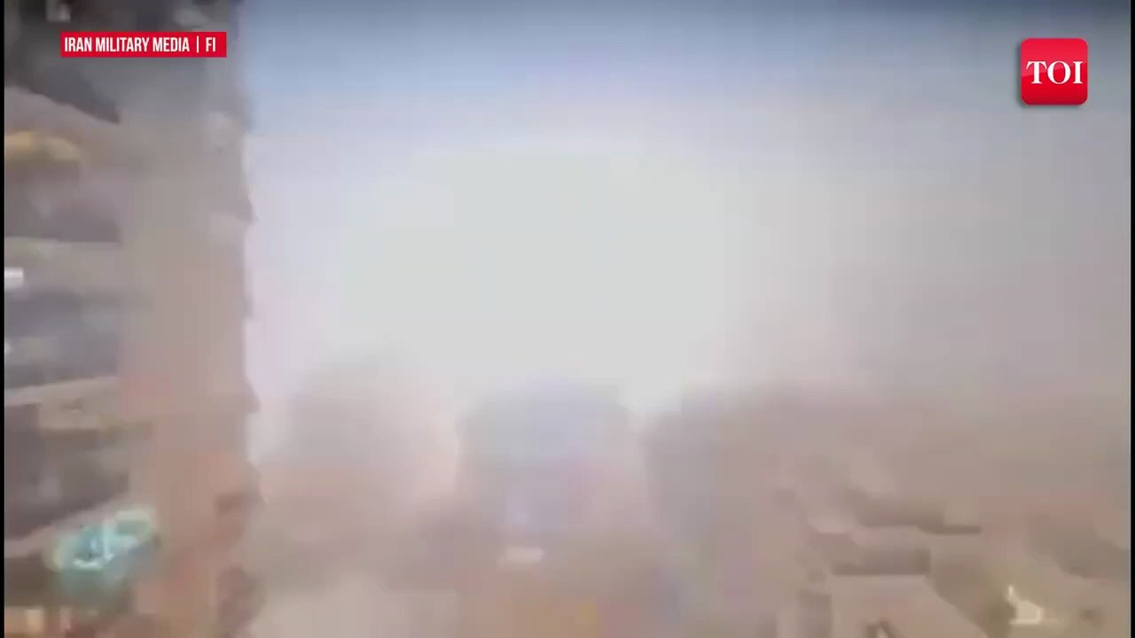 Reveals Destroyed US Chinook Helicopter After Direct Hit — Shocking Images from Iran Conflict