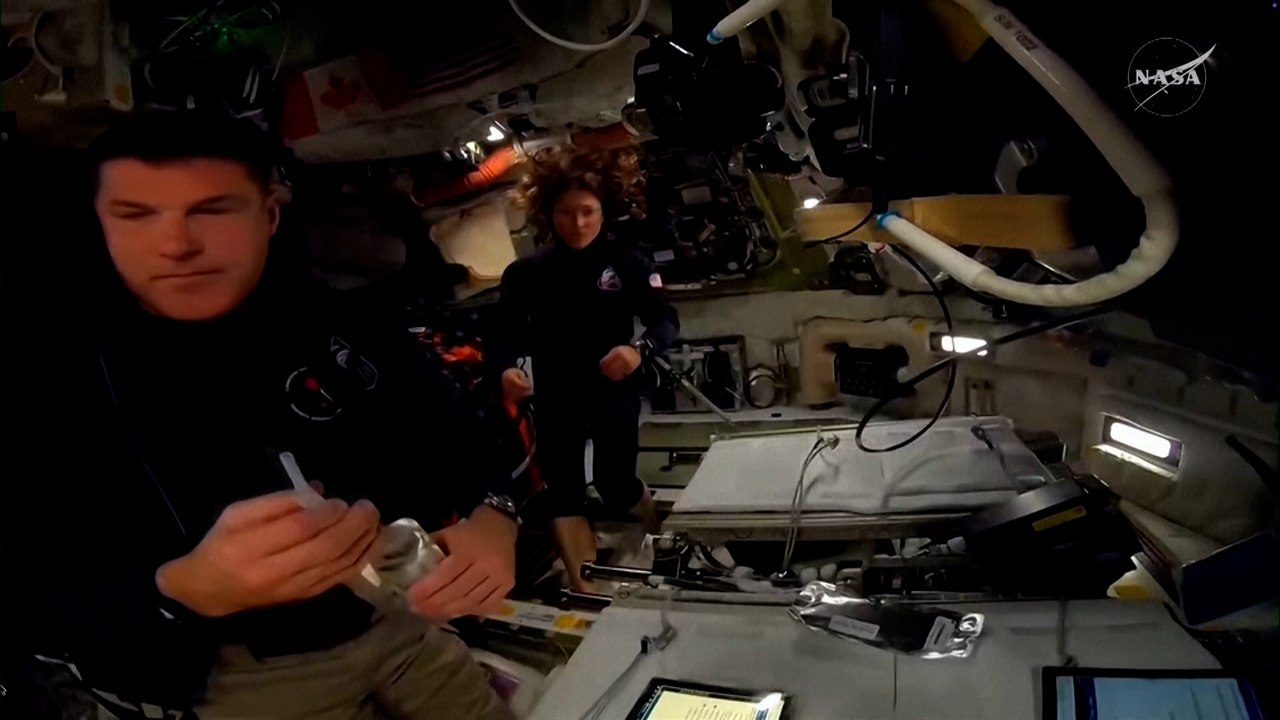 Los astronautas de Artemis II aseguran haber visto "cosas extraordinarias" de la Tierra