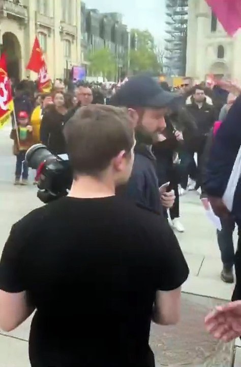 Manifestation des Insoumis à Saint-Denis - Les deux équipes de "Frontières" ont du être exfiltrées en catastrophe après avoir été "harcelées, poursuivies et insultées", selon Erik Tegner, Président du média