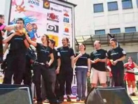 Epita 2008 Jour 2 - 19 - Anniv Ryuu et Staff Epita