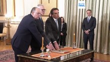 Ορκίστηκαν οι τρεις νέοι υπουργοί - Δέσμευση Σχοινά για ισχυρή ελληνική φωνή στις Βρυξέλλες