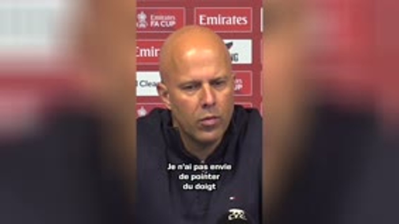 Liverpool - Slot sur Salah : "Je ne veux pas pointer du doigt des individualités"