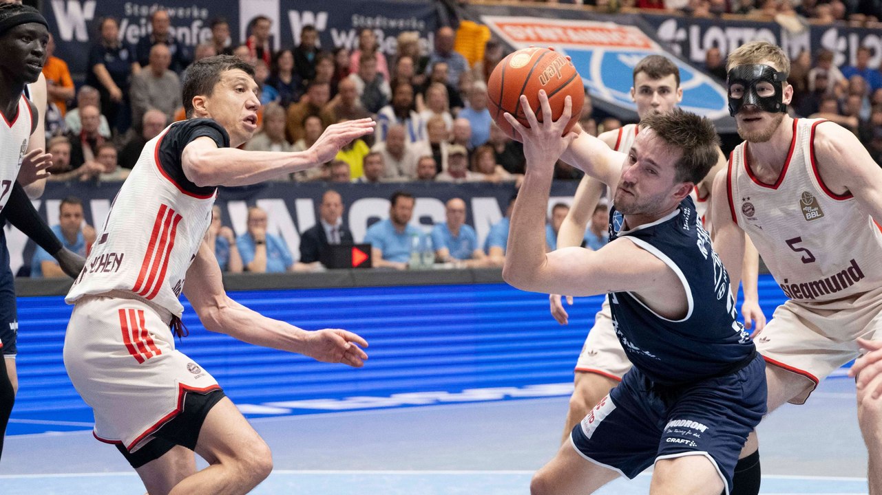 Reaves unmöglicher Buzzerbeater und Callison: Der MBC-Coup gegen Bayern