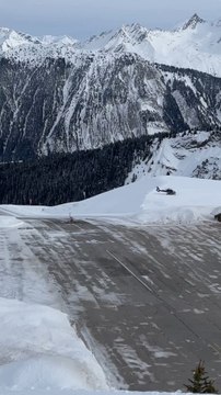 A plane landing in Courchevel ✈️