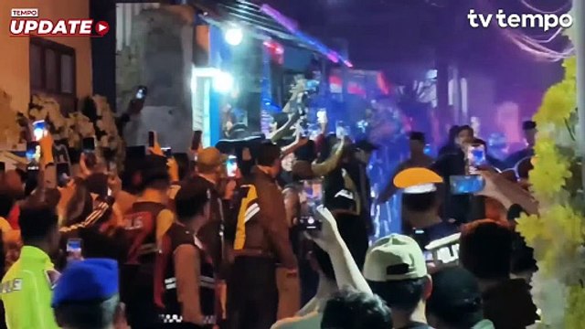 Isak Tangis Iringi Kedatangan Jenazah Mayor Anumerta Zulmi di Cimahi