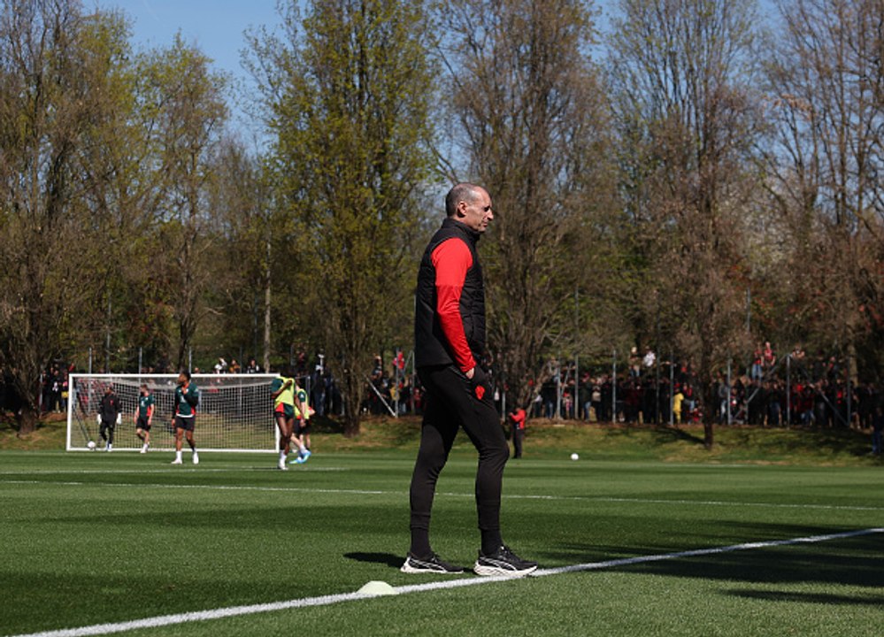 Allegri e l'ego di Seedorf: "Due panchine? E adesso la terza..."