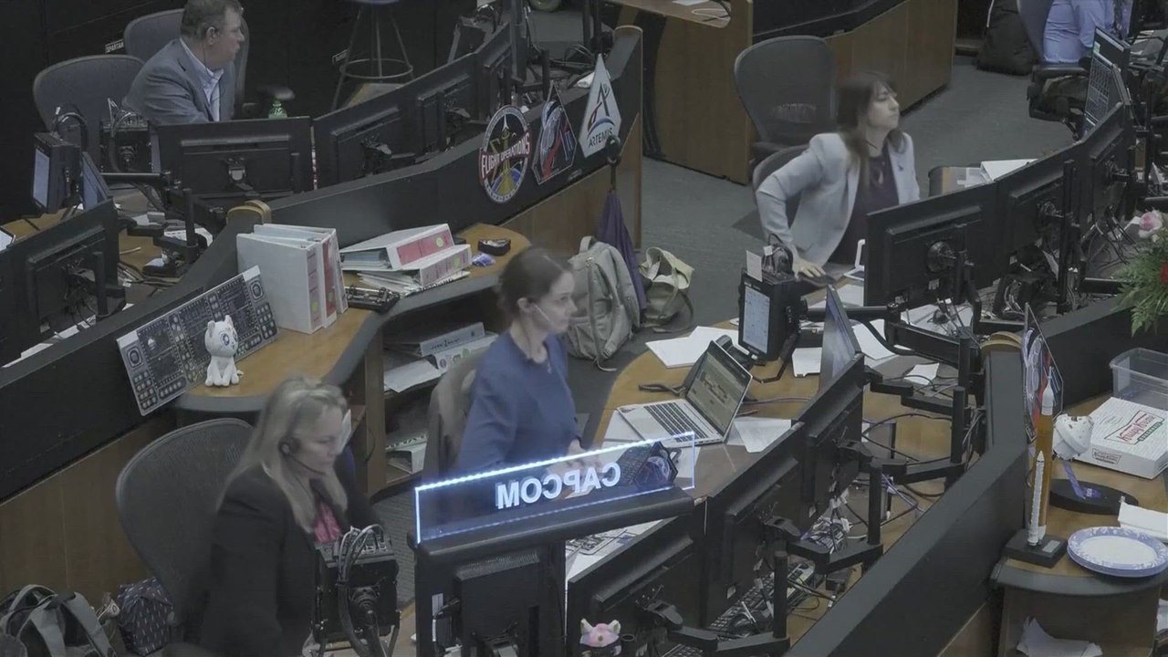 Últimas imagenes y declaraciones de los astronautas de Artemis II camino hacia la Luna