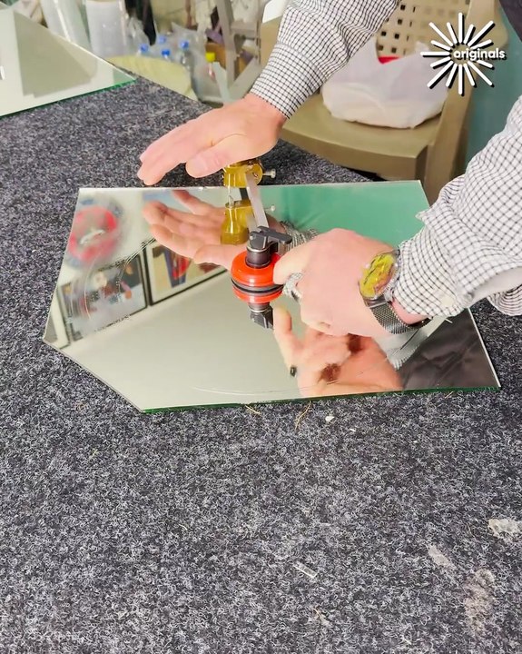 Satisfying mirror cutting ASMR 🙌