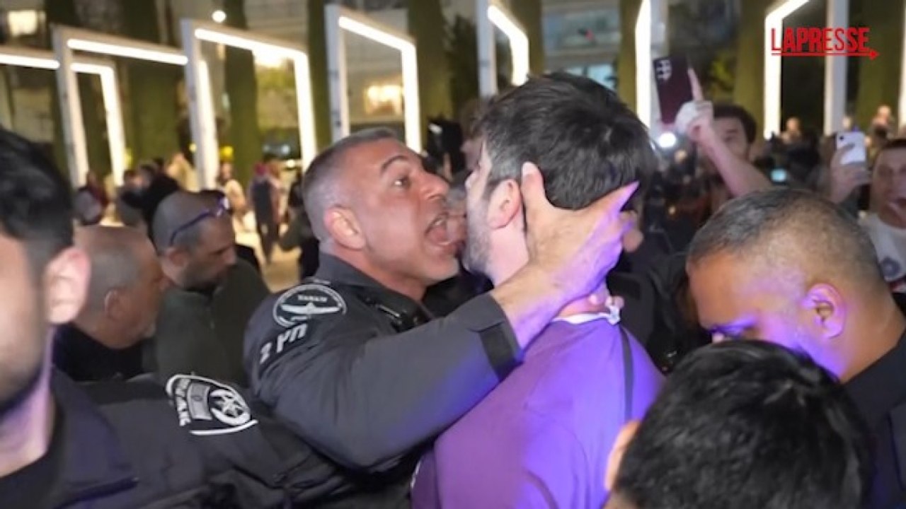 Proteste antigovernative a Tel Aviv: scontri tra manifestanti e polizia