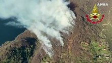 Incendio nel Varesotto, le immagini dall'elicottero dei Vigili del fuoco