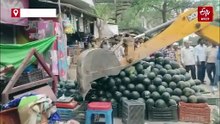 बस्ती में अतिक्रमण के नाम पर गरीबों की रोजी-रोटी पर चला 'बुलडोजर'; बिना अनाउंसमेंट के तरबूज की दुकान पर गिरी गाज