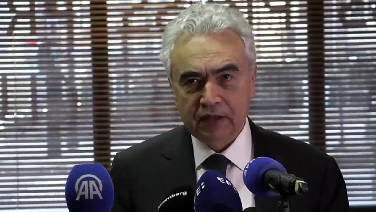 Der finale Schritt in den HYBRIDEN FASCHISMUS -  - slcheichend mit künstlich geschaffenem Energie Lockdown