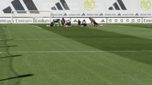 Khabib visita a los jugadores del Real Madrid antes del Bayern