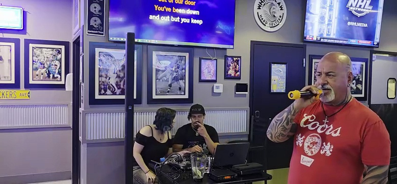 H.E.A.T - BREAKING THE SILENCE (PERFORMED LIVE AT BOUT TIME)