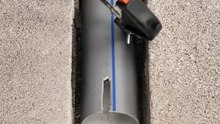 The correct way to cut a PVC pipe!