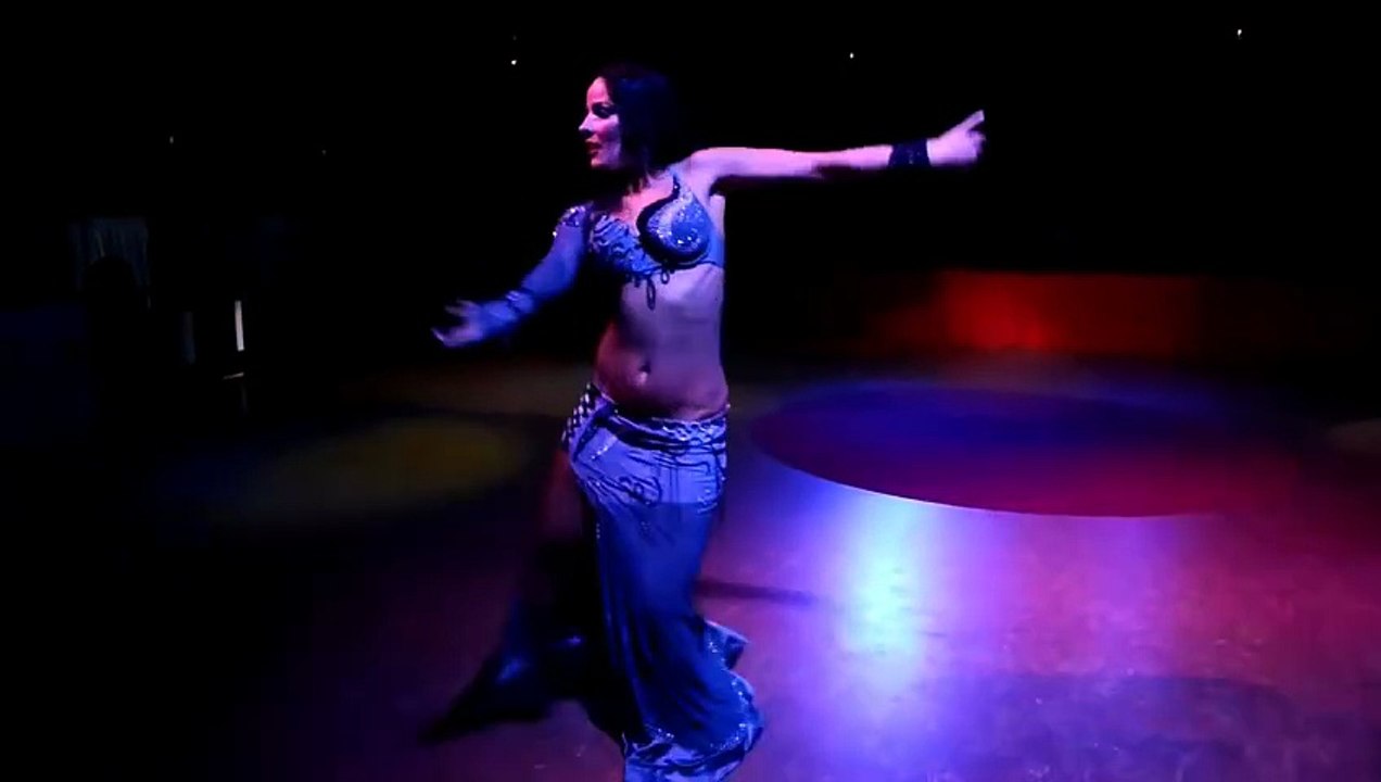 Belly Dance Magic ✨ | Beautiful Rhythmic Performance You Can’t Miss