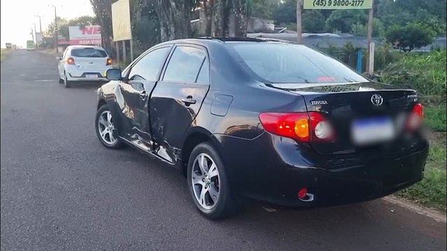 Batida em acesso a trevo deixa causa transtorno na BR-277 em Santa Tereza do Oeste
