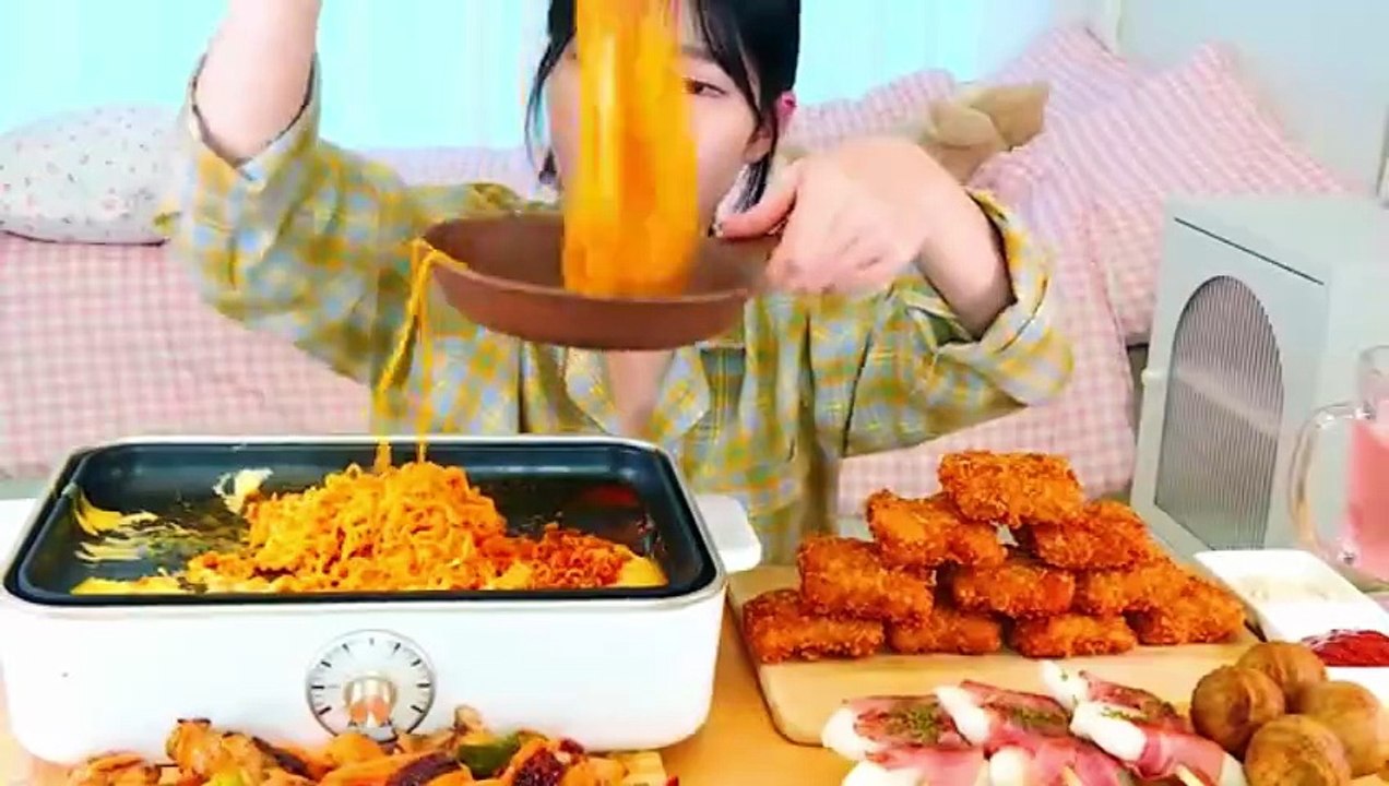 ASMR MUKBANG| Cheddar Cheese Noodle, Crispy Cheese-Filled Chicken, Cheese ball Eating