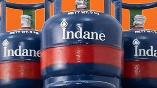 LPG Crisis: एलपीजी संकट का मोदी सरकार ने निकाला तोड़, इन सिलेंडरों की बढ़ी सप्लाई
