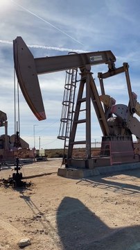 Oil prices choppy after expletive-laden Trump threat to Iran - BBC