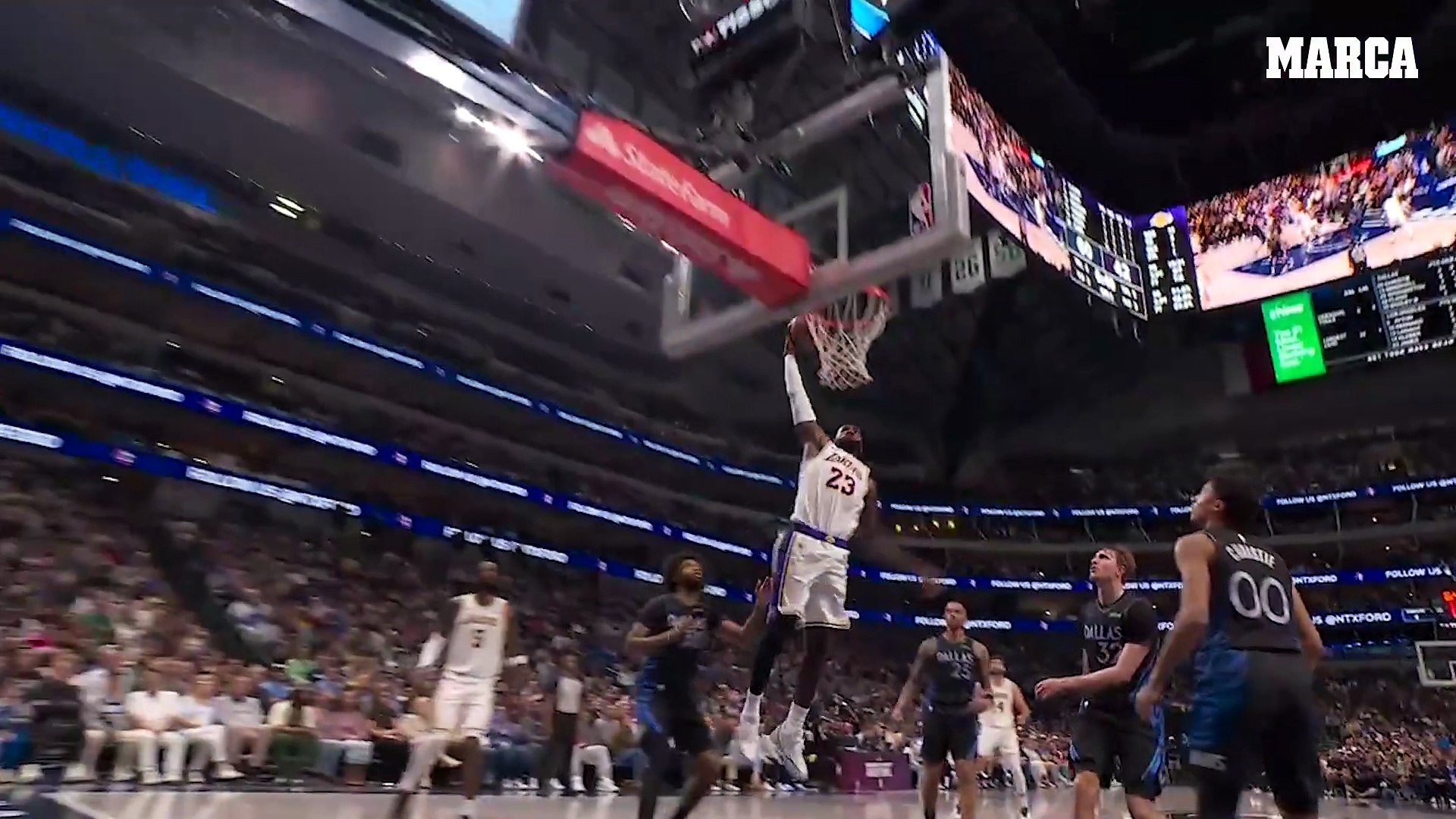 Cooper Flagg sigue increíble<br>