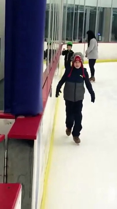 Ice Skating 2022 02 21 12 32 30 VERTICAL