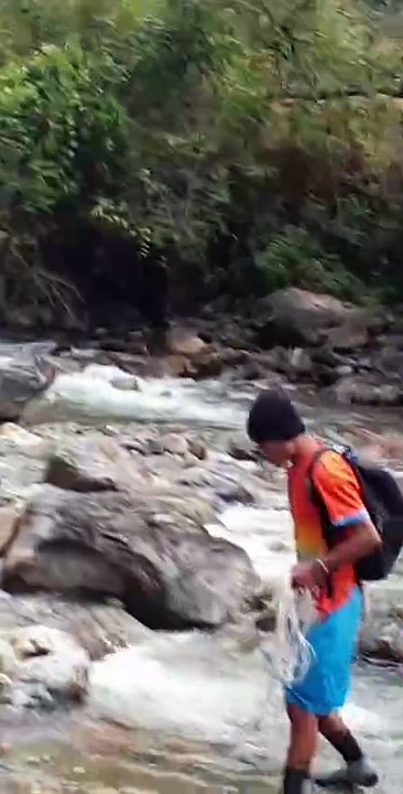 cast net fishing in Nepal |